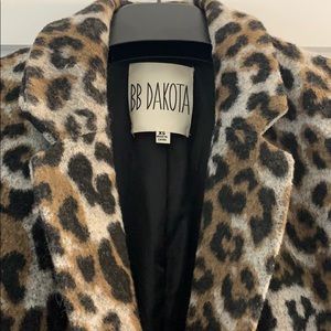 BB Dakoda Leopard coat